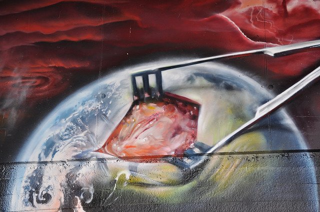globe-surgeon